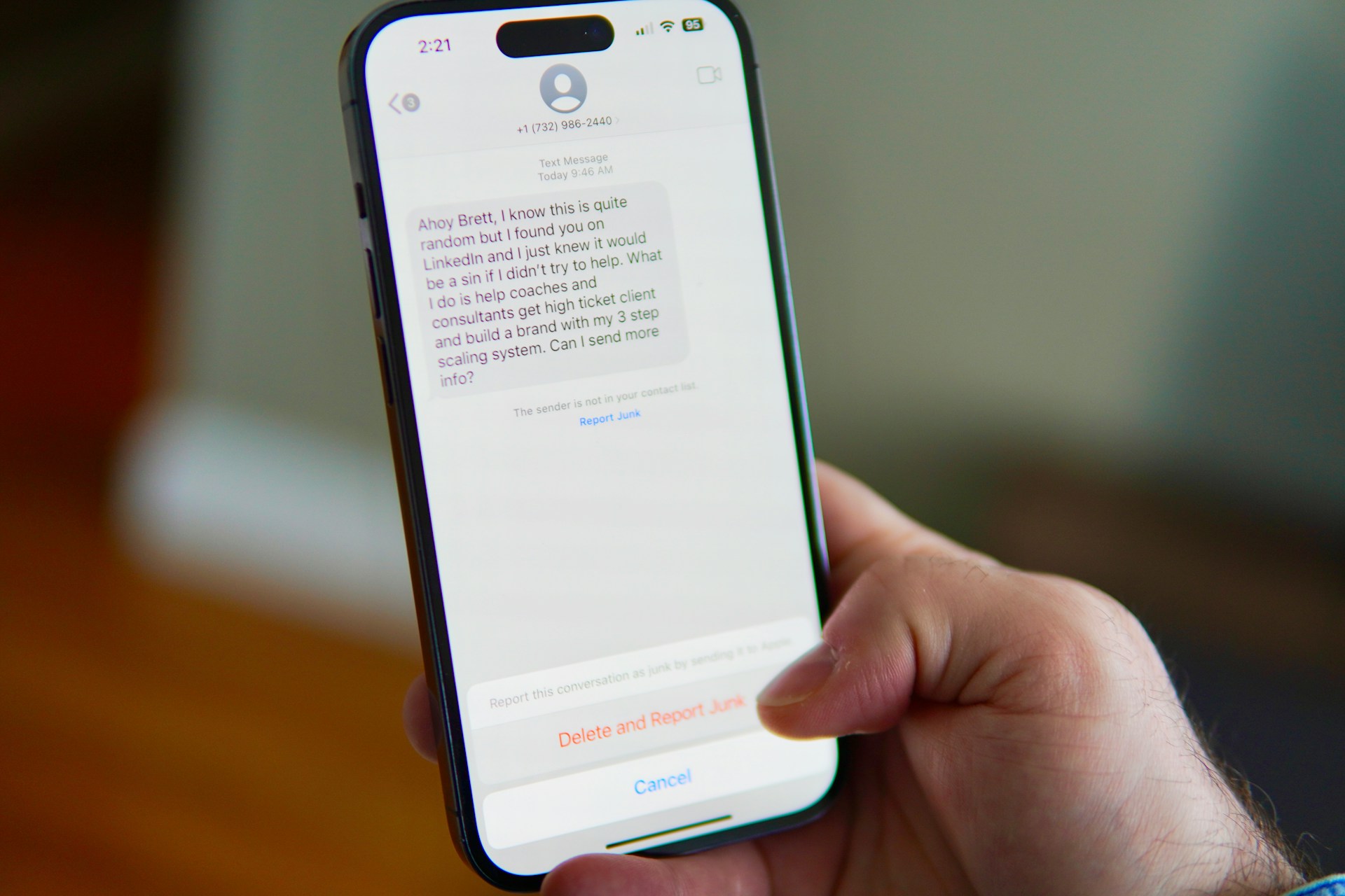 How to know if a text message is a scam How to know if a text message is a scam
